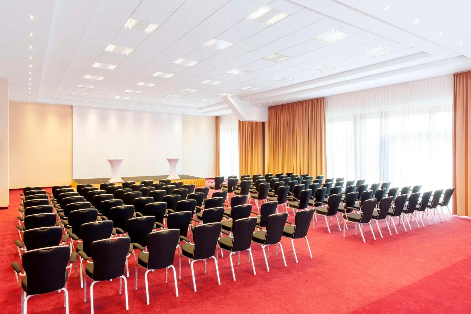فندق إن إتش فيينا إيربورت كونفرانس سنتر سخويشات المظهر الخارجي الصورة Meeting room