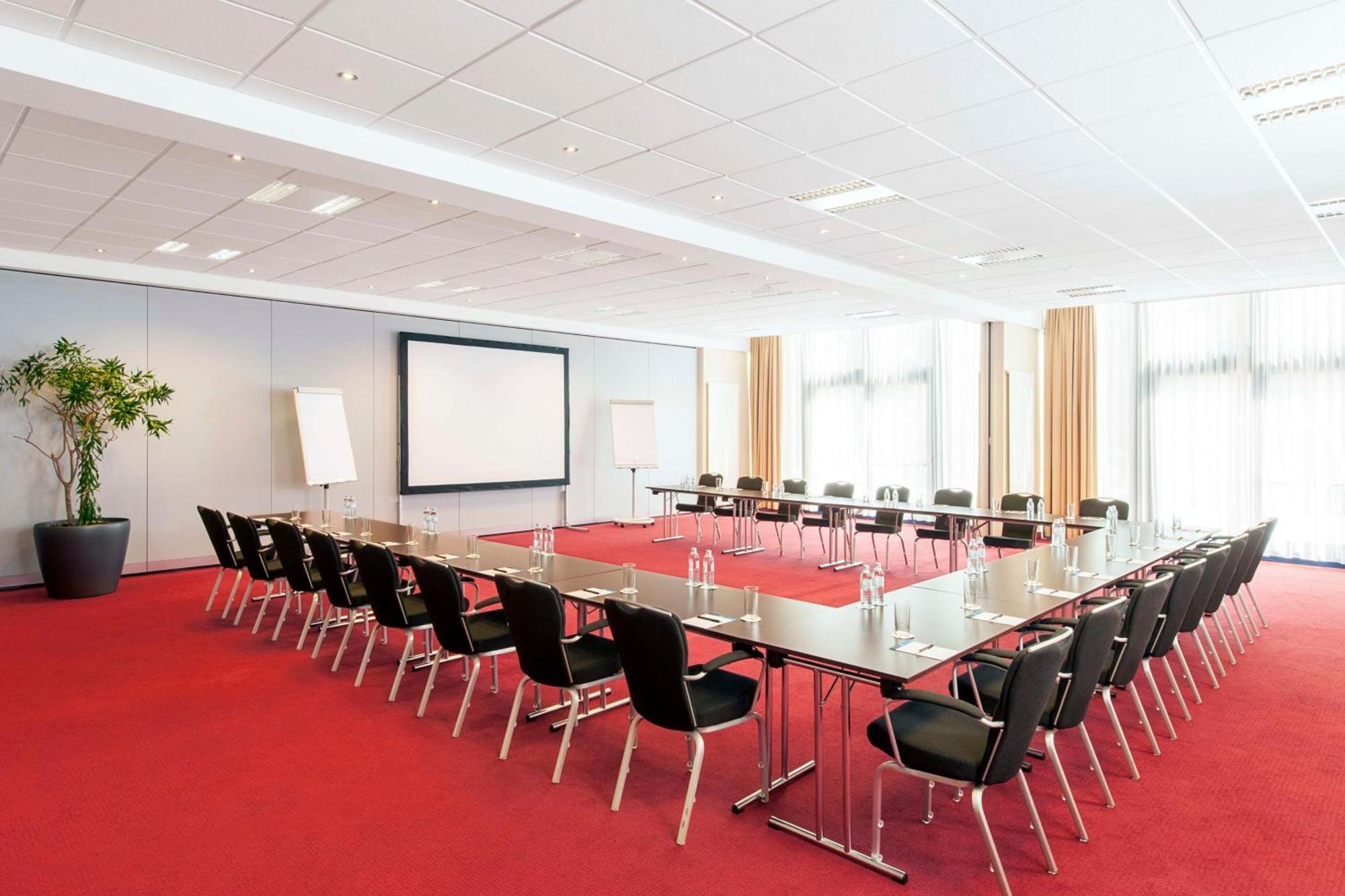فندق إن إتش فيينا إيربورت كونفرانس سنتر سخويشات المظهر الخارجي الصورة Meeting room